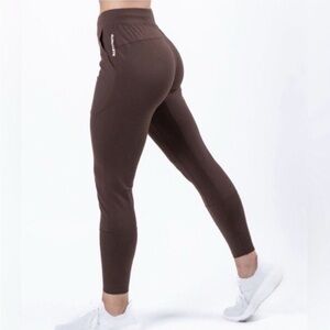 Alphalete Trace Athletic Jogger Pants in brown NWT